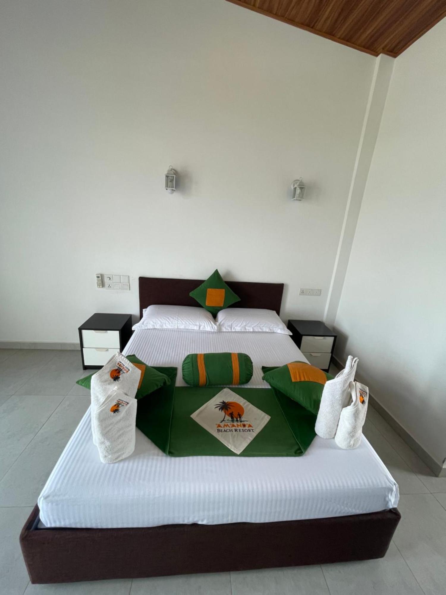 Amanda Beach Resort Passikudah Kültér fotó