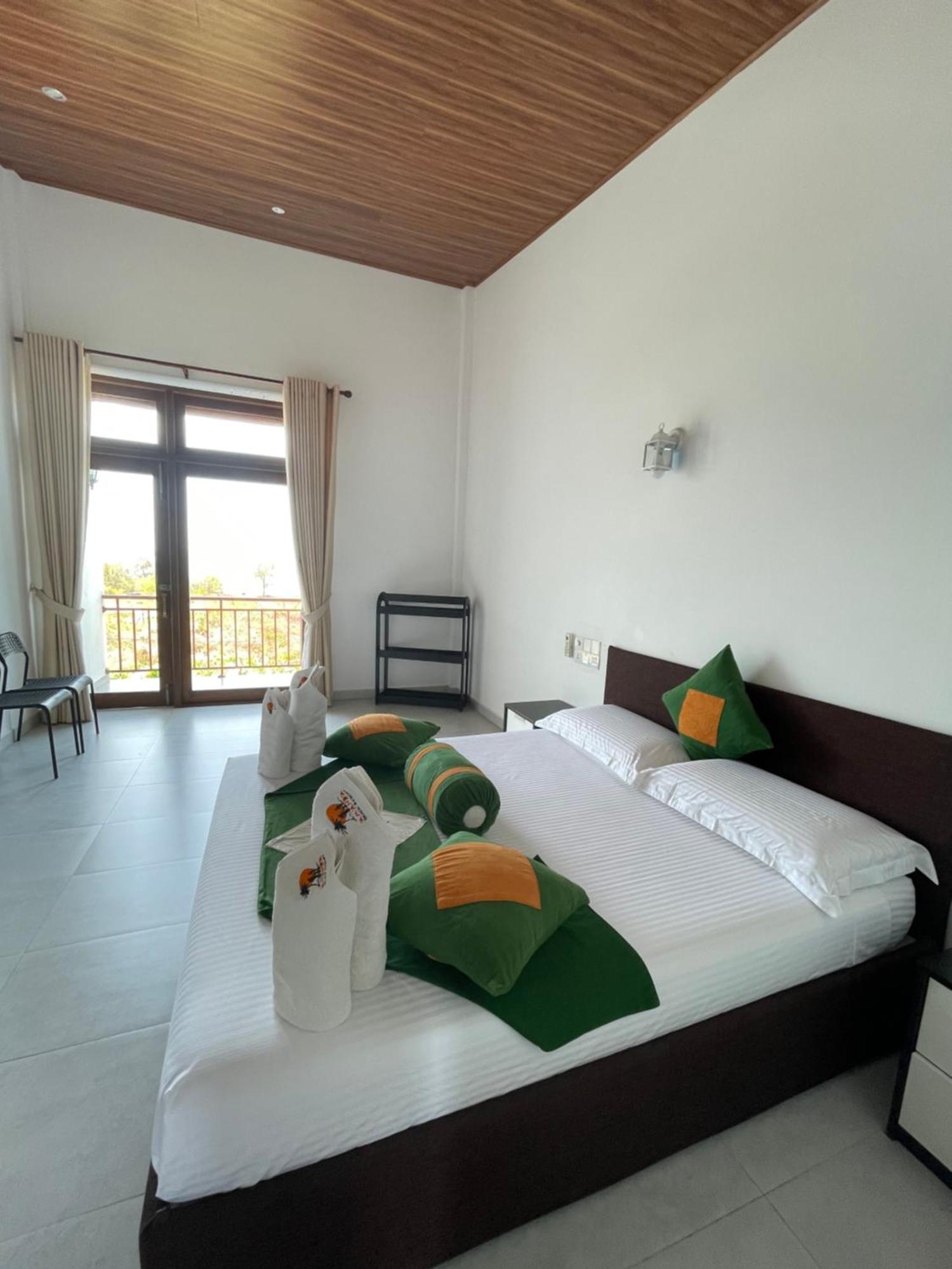 Amanda Beach Resort Passikudah Kültér fotó