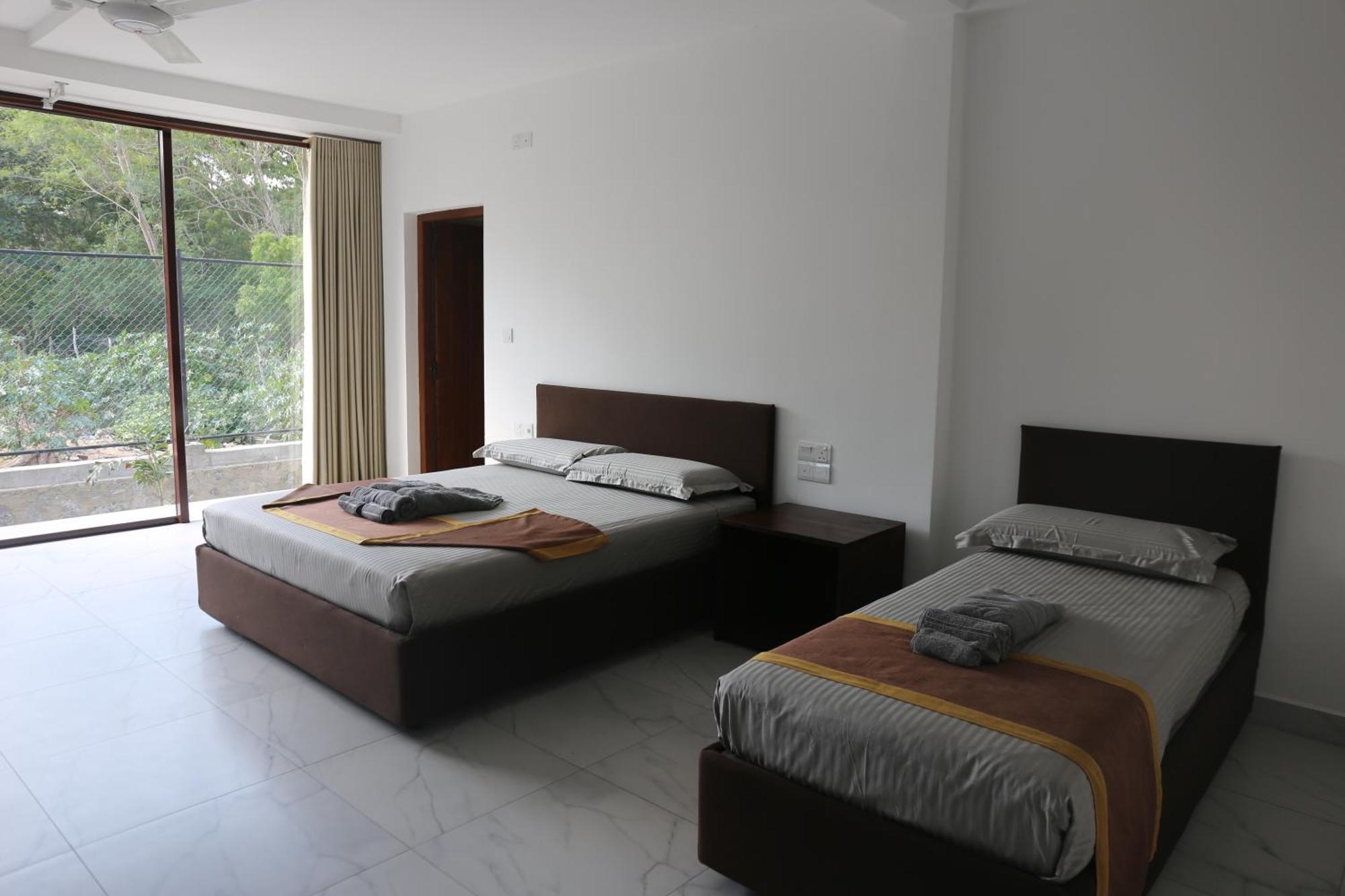Amanda Beach Resort Passikudah Kültér fotó