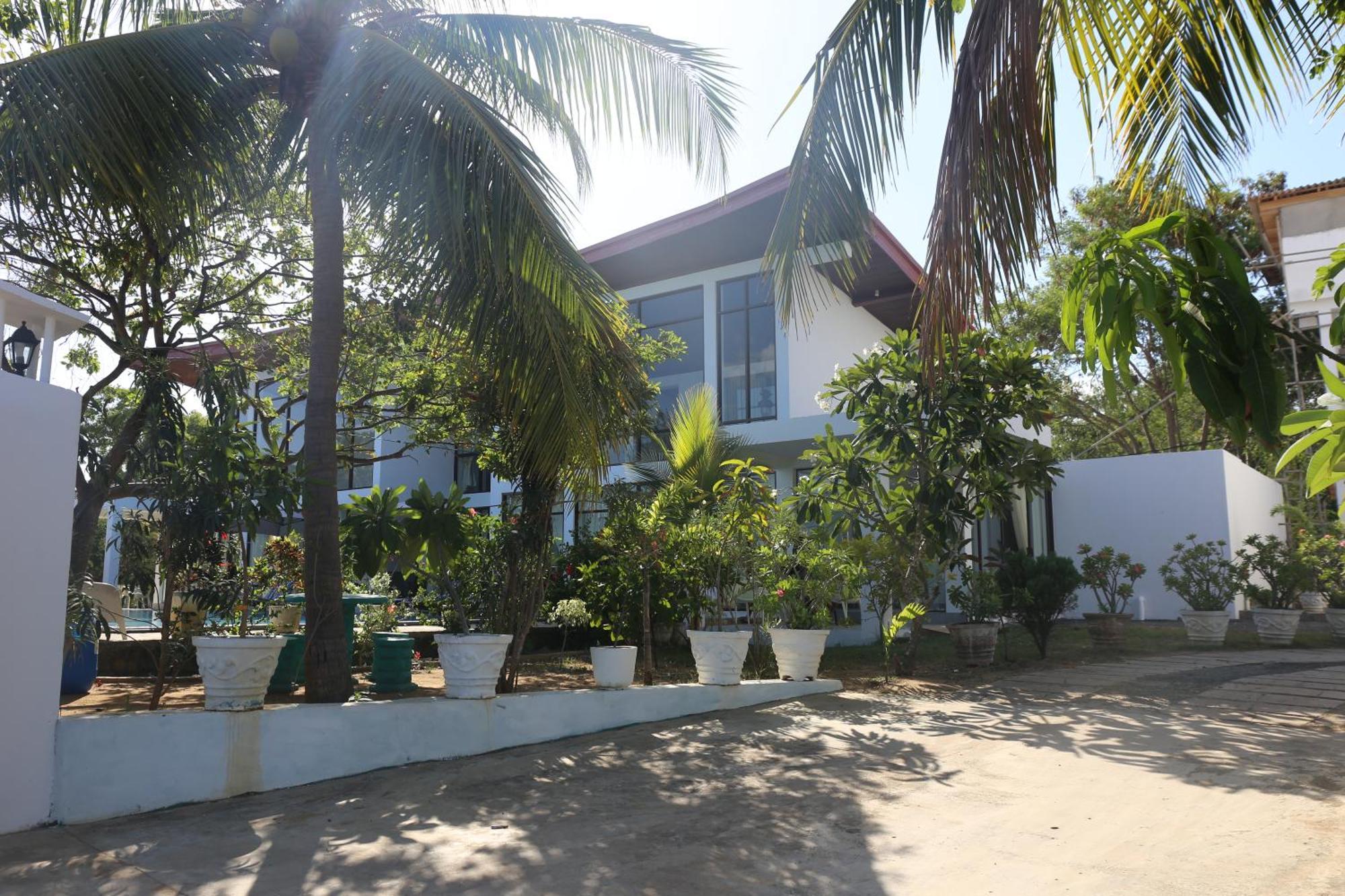 Amanda Beach Resort Passikudah Kültér fotó