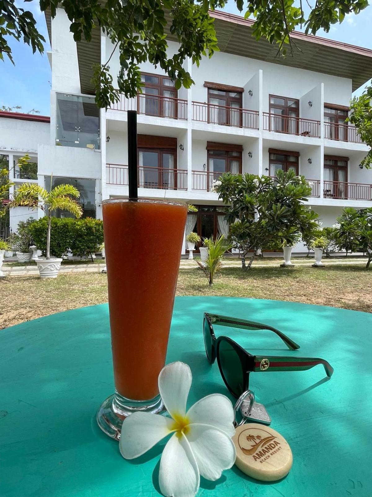 Amanda Beach Resort Passikudah Kültér fotó